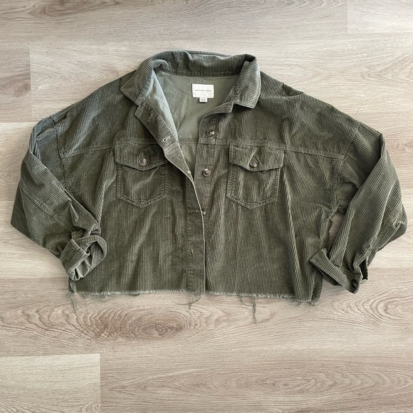 American Eagle Olive Green Raw Hem Jacket size L - Picture 2 of 2